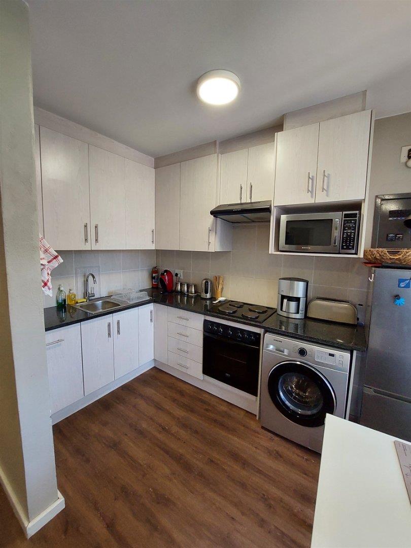 1 Bedroom Property for Sale in Green Point Western Cape